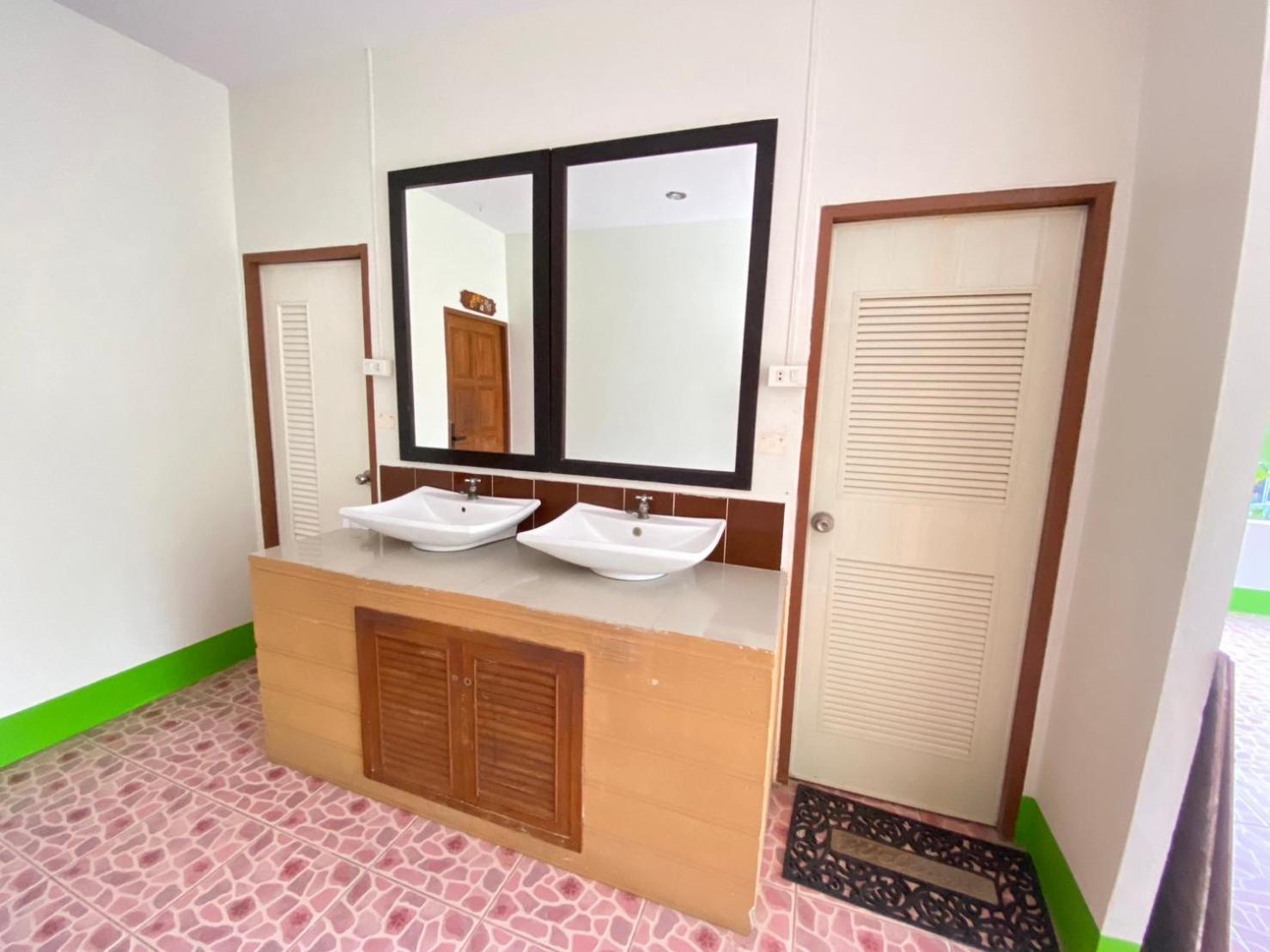 Lotus Hostel Beach Тау Экстерьер фото