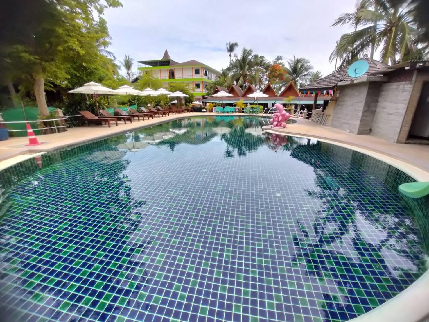 Lotus Hostel Beach Тау Экстерьер фото