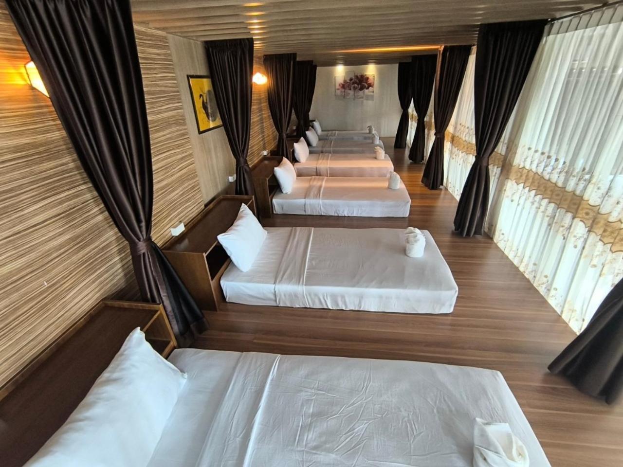 Lotus Hostel Beach Тау Экстерьер фото