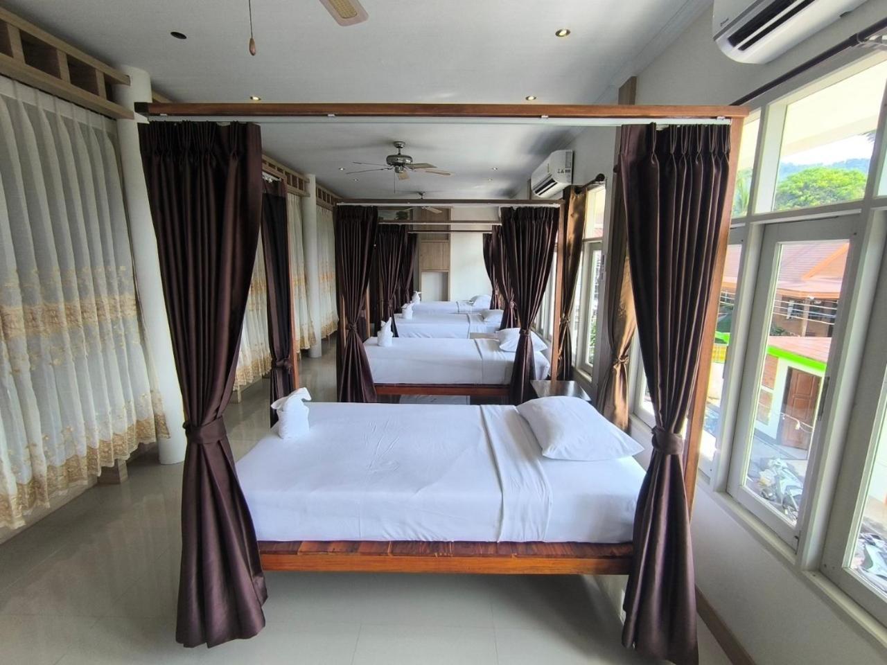 Lotus Hostel Beach Тау Экстерьер фото